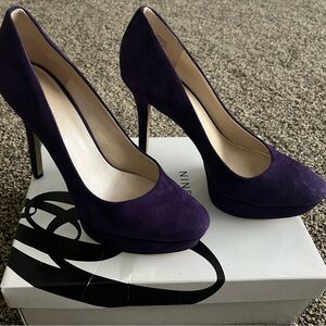 Nine West women’s size 9 purple suede stiletto